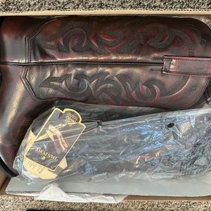 Dan Post cowboy boots, brand new!